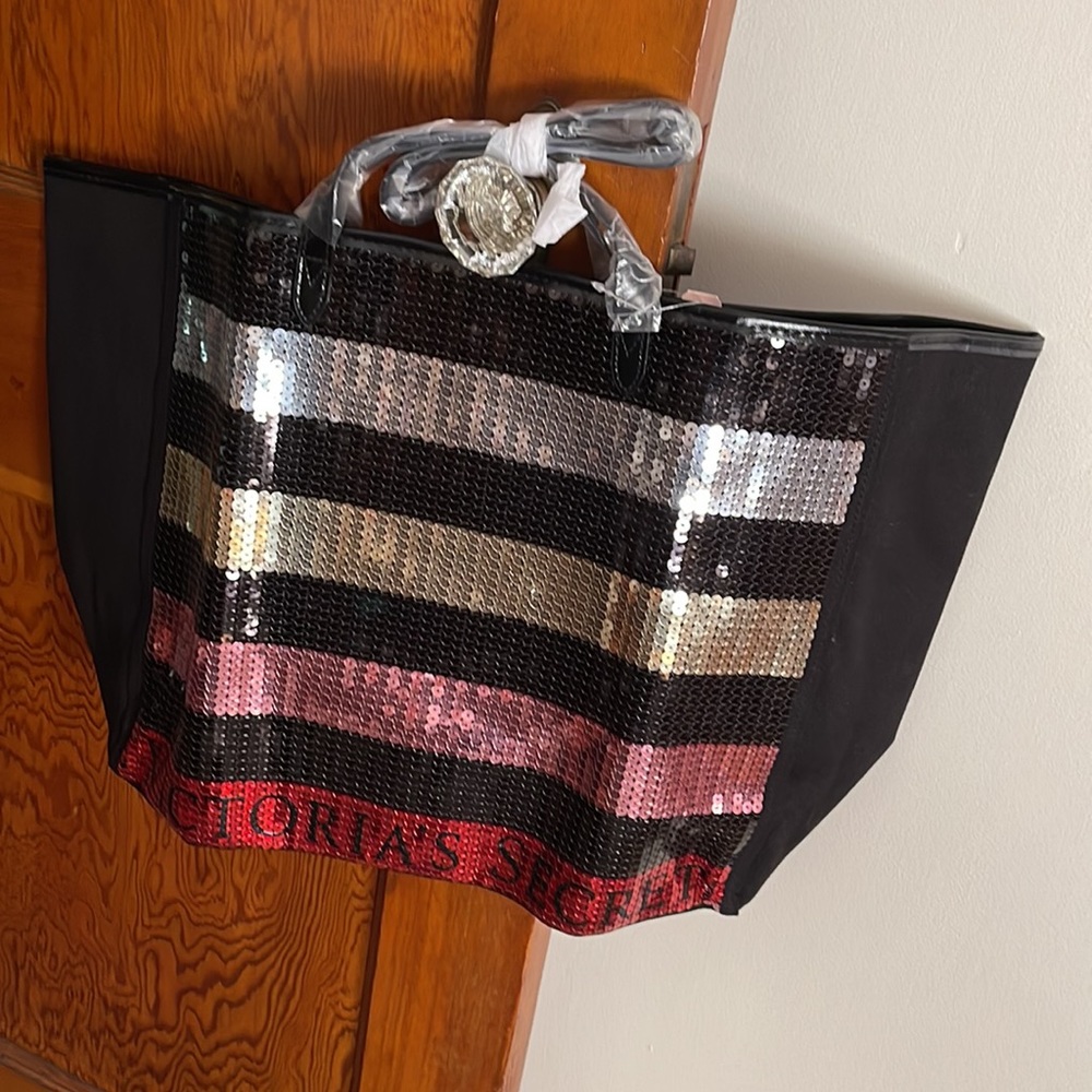 Victoria’s Secret Large Tote (limited edition, 2017), “New”